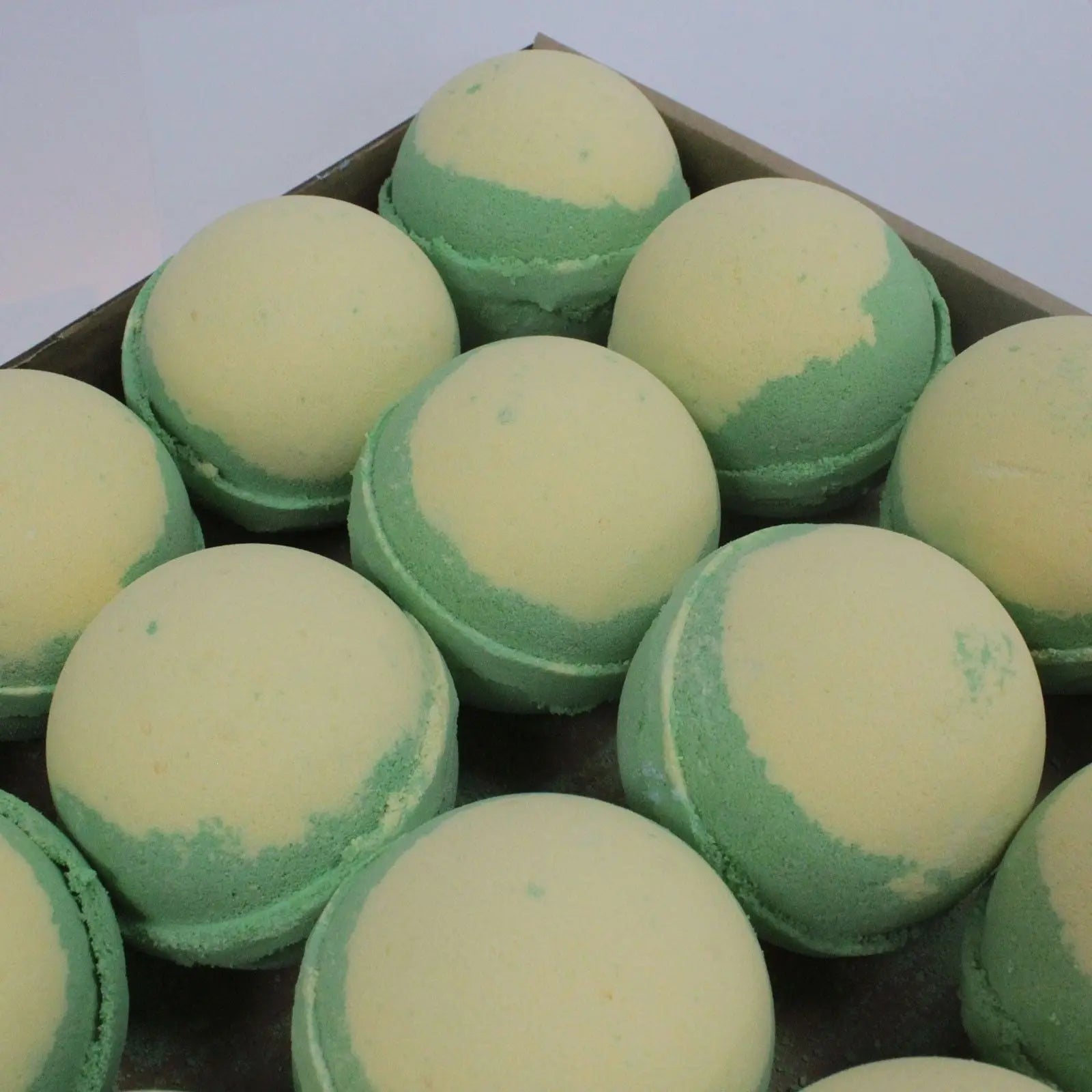 Pamperandpost Apple Pie & Custard Bath Bomb