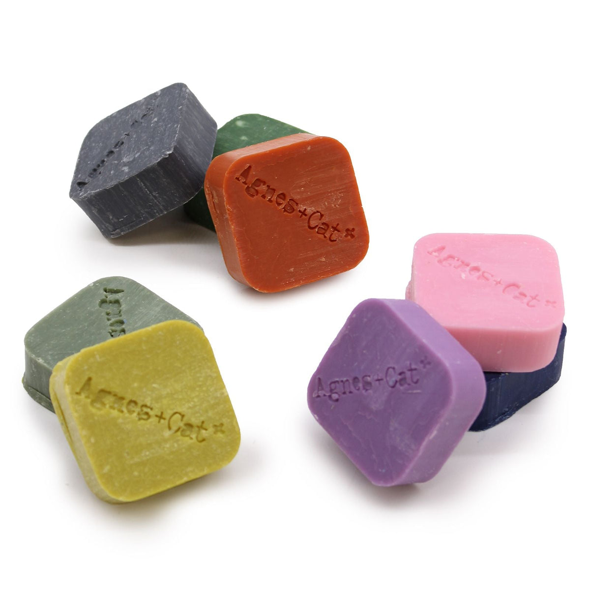  Pamperandpost Agnes + Cat Pressed Peonies Solid Shampoo Agnes + Cat Solid Shampoos