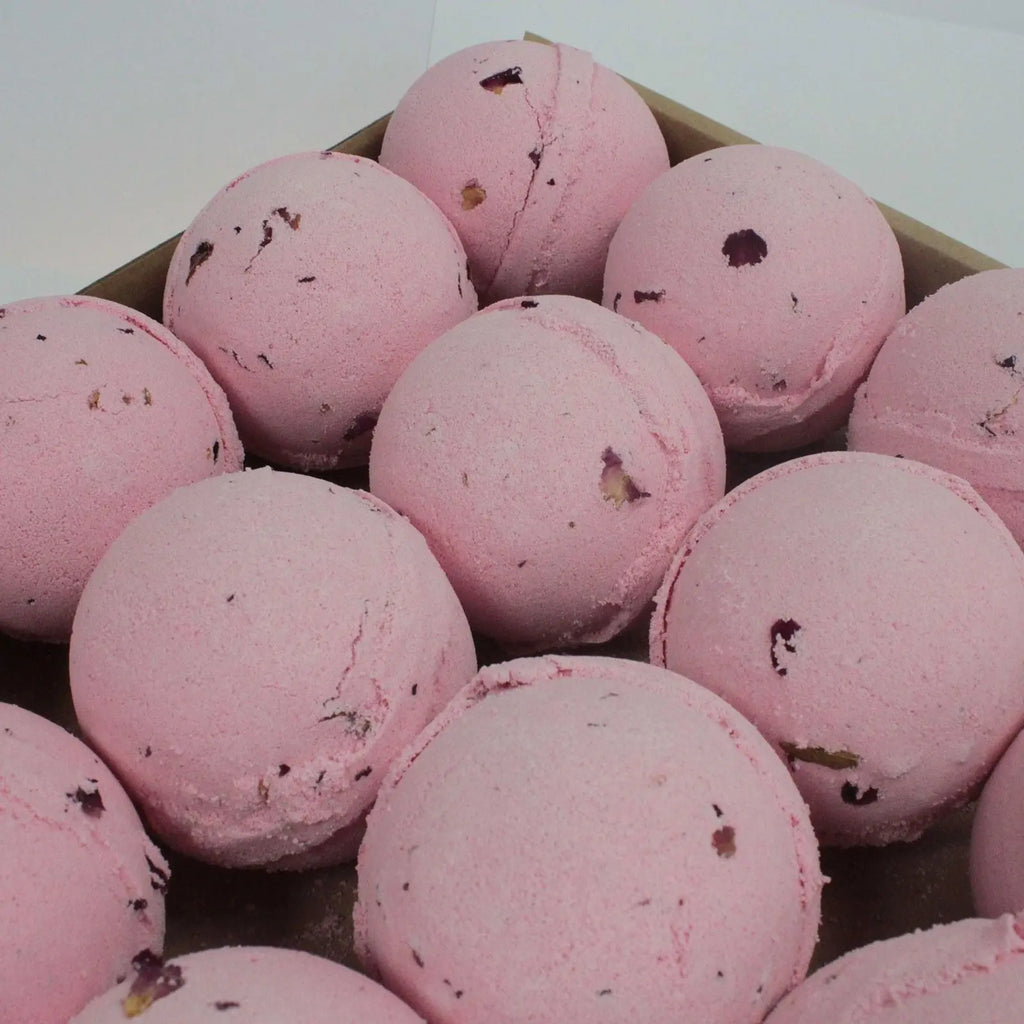 Pamperandpost Rose & Petals Bath Bomb