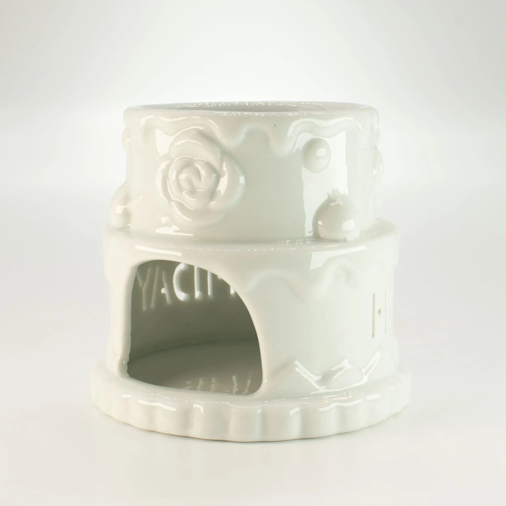  Pamperandpost Ceramic Cake Oil Burner - HAPPY BIRTHDAY - White Ceramic Zen Oil Burners