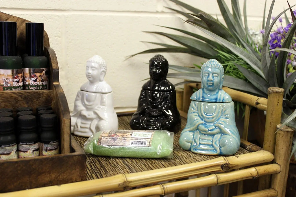  Pamperandpost White Sitting Buddha Oil Burner for Calm, Fragrant Home Atmosphere Classic Buddha Oil Burners