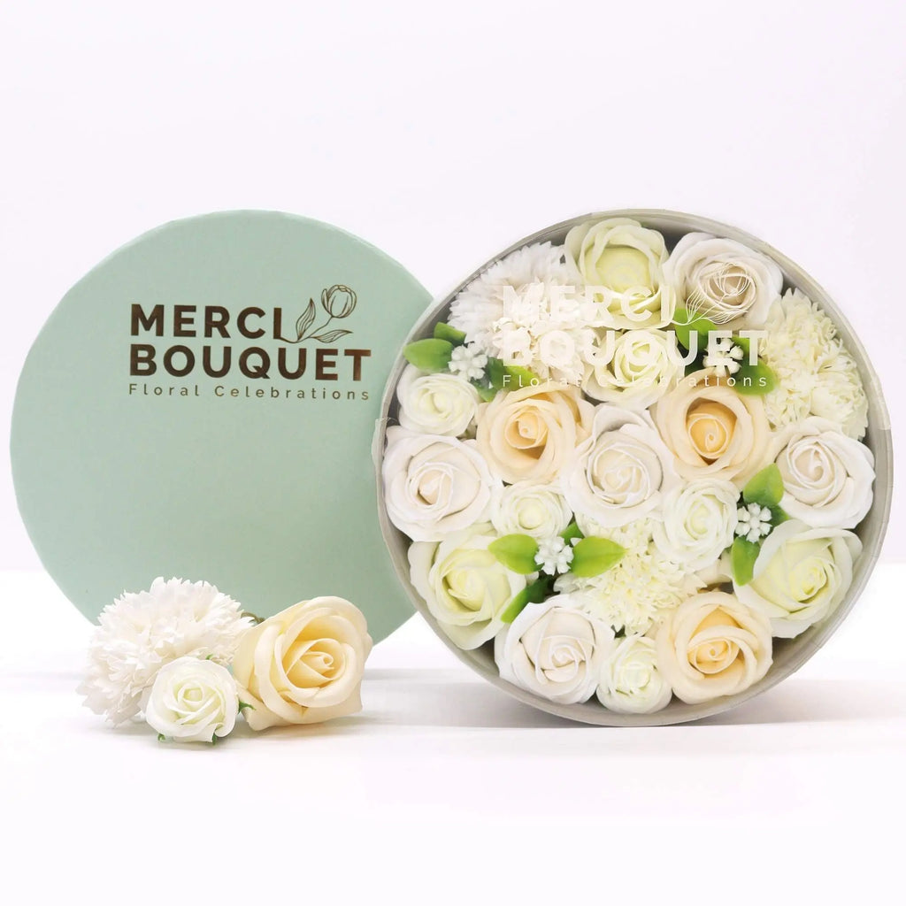 Pamperandpost Round Box - Wedding Blessings - White & Ivory