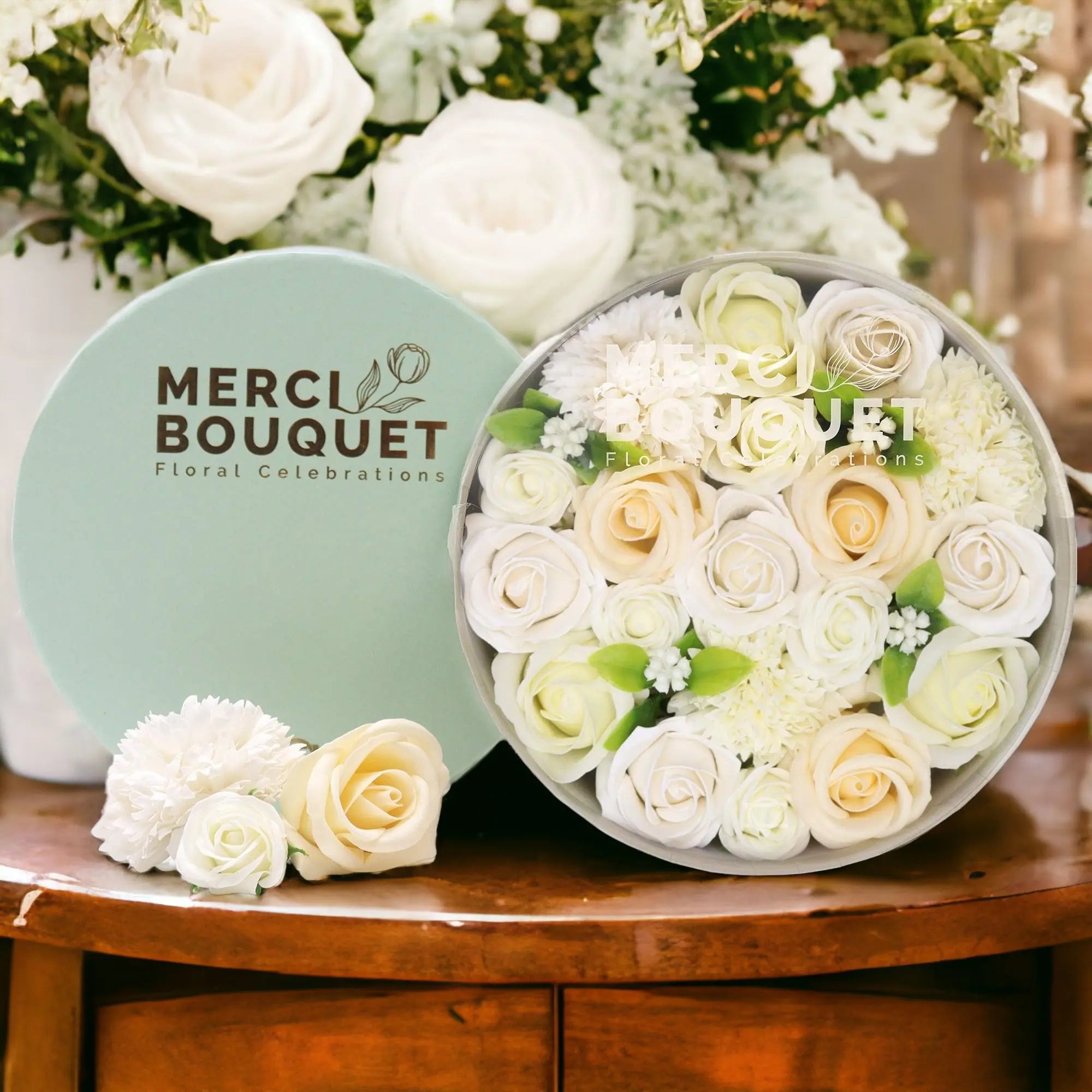 Pamperandpost Round Box - Wedding Blessings - White & Ivory